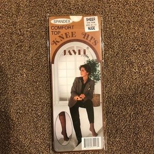 ❄️ 5/$25 Vintage Pantyhose Nude‎